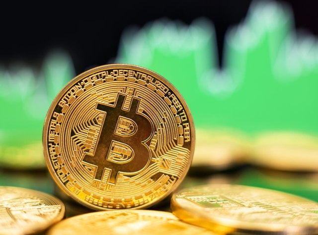 Giá Bitcoin hôm nay 13/1: Vượt  18.000 USD, tiến gần mức 19.000 USD - Ảnh 1.