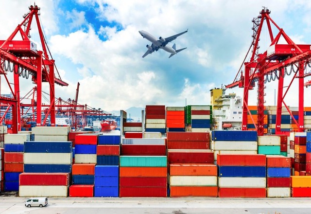 Tổng kim ngạch xuất nhập khẩu hàng hóa tháng đầu năm ước đạt 46,56 tỷ USD - Ảnh 1.