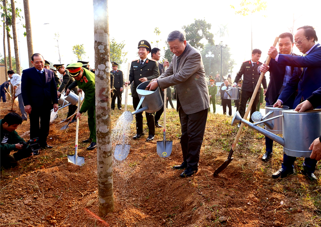 Bộ công an: Phát động lễ Tết trồng cây tại Tỉnh Phú Thọ - Ảnh 3.