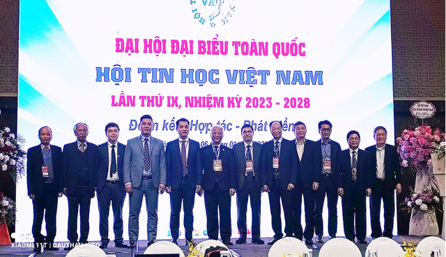 Hội Tin học Việt Nam vì sự nghiệp phổ cập công nghệ số để xây dựng một Việt Nam số - Ảnh 8.
