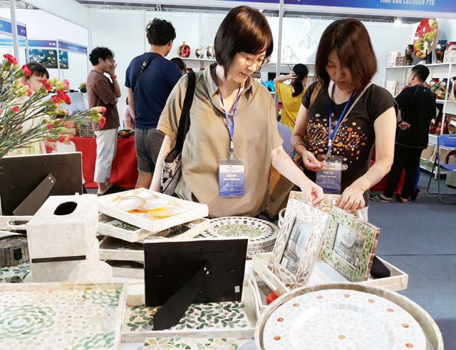 Khai mạc Hội chợ quốc tế Quà tặng hàng thủ công mỹ nghệ Hà Nội 2023  - Ảnh 2.