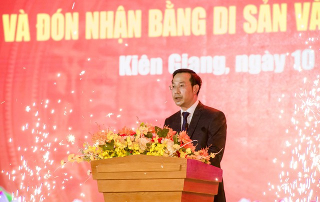 Phó Chủ tịch UBND tỉnh Kiên Giang Nguyễn Thanh Nhàn phát biểu tại buổi lễ.