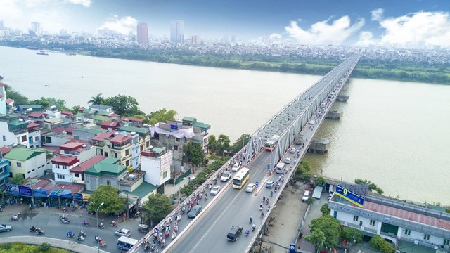 Sở GTVT Hà Nội đề xuất xây thêm 5 cầu vượt sông Hồng, sông Đà - Ảnh 1.