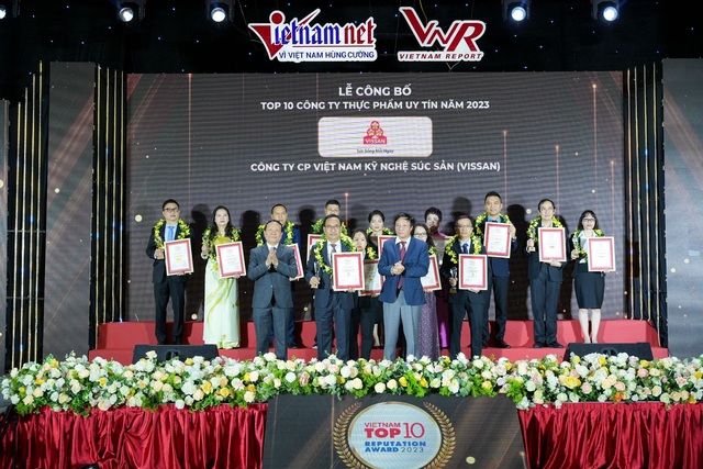 VISSAN đạt danh hiệu Top 10 công ty thực phẩm uy tín & Top 500 doanh nghiệp lợi nhuận tốt nhất Việt Nam năm 2023 - Ảnh 1.