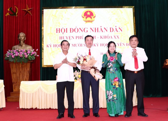 Thái Nguyên: Ông Lê Thanh Sơn được bầu giữ chức Chủ tịch UBND huyện Phú Bình - Ảnh 2.
