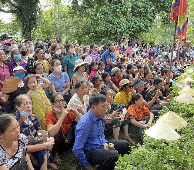 Thanh Hóa: Hàng nghìn người dân nô nức về dự Lễ hội Lam Kinh năm 2023 - Ảnh 12.