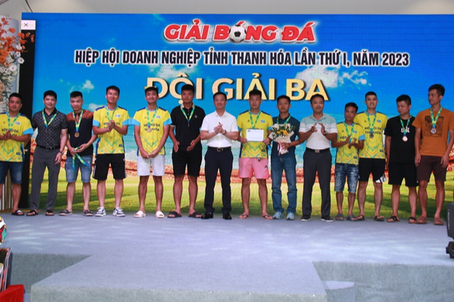 Giải bóng đá Hiệp hội Doanh nghiệp tỉnh Thanh Hóa 2023 đã tìm ra đội vô địch   - Ảnh 5.