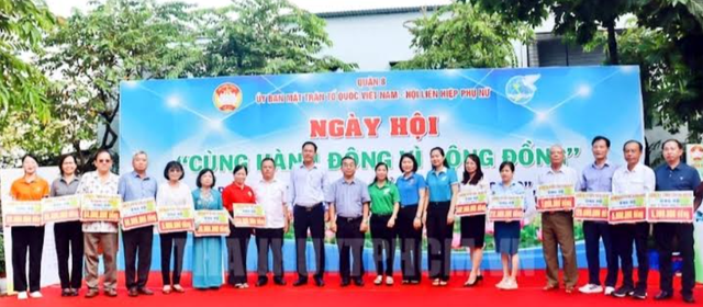 Quận 8, TP.Hồ Chí Minh: Tặng phương tiện sinh kế cho hộ nghèo  - Ảnh 1.