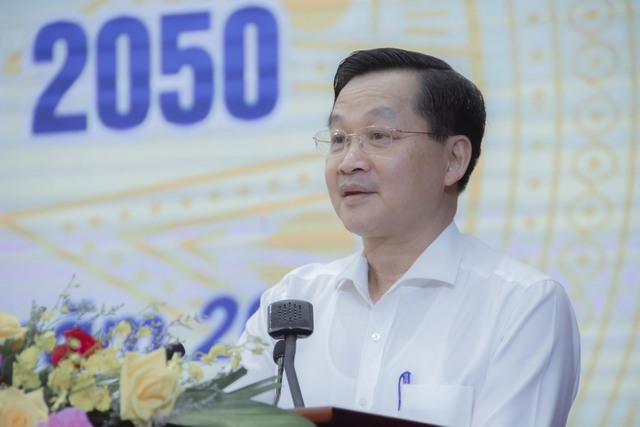Phó Thủ tướng Chính phủ Lê Minh Khái phát biểu tại hội nghị Công bố Quy hoạch tỉnh Sóc Trăng thời kỳ 2021-2030, tầm nhìn đến năm 2050.