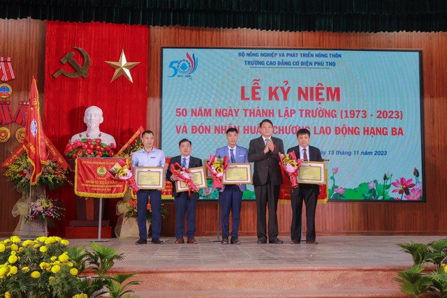 Trường Cao đẳng Cơ điện Phú Thọ kỷ niệm 50 năm thành lập- Ảnh 3.