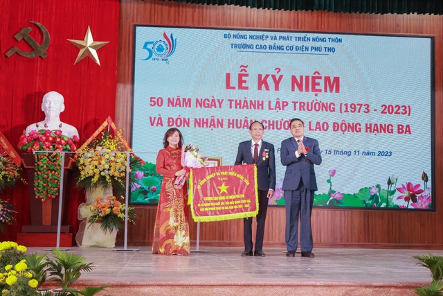 Trường Cao đẳng Cơ điện Phú Thọ kỷ niệm 50 năm thành lập- Ảnh 5.