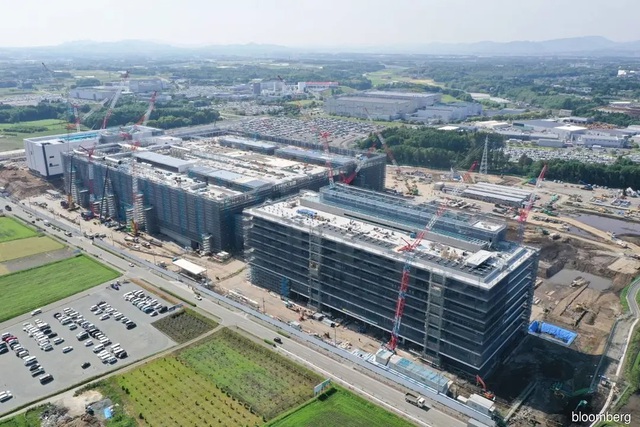 Nhà máy mới của Công ty Sản xuất Chất bán dẫn Đài Loan tại Kikuyo, Tỉnh Kumamoto, Nhật Bản.