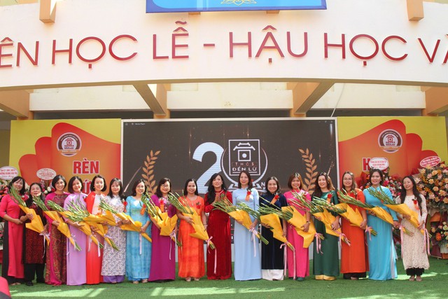 Quận Hoàng Mai: Hân hoan kỷ niệm Ngày Nhà giáo Việt Nam 20/11- Ảnh 2.