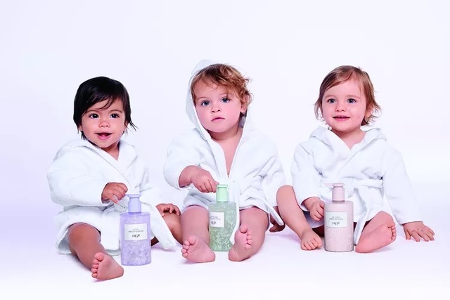 Dior "lấn sân" thị trường sản phẩm dành cho trẻ sơ sinh- Ảnh 1.
