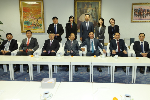 Đoàn công tác tỉnh Thanh Hóa chào xã giao Chủ tịch Liên minh Nghị sĩ hữu nghị Nhật Bản - Việt Nam- Ảnh 2.