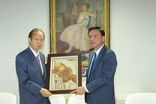 Đoàn công tác tỉnh Thanh Hóa chào xã giao Chủ tịch Liên minh Nghị sĩ hữu nghị Nhật Bản - Việt Nam- Ảnh 3.