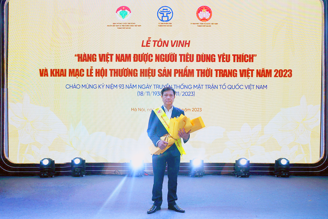 VISSAN đón nhận danh hiệu Hàng Việt Nam được người tiêu dùng yêu thích năm 2023- Ảnh 1.