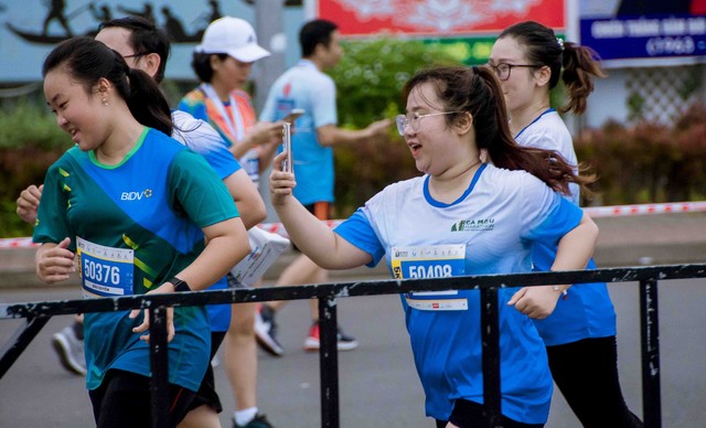 Trên 6.000 VĐV tham gia giải Marathon - Cà Mau 2023- Ảnh 5.