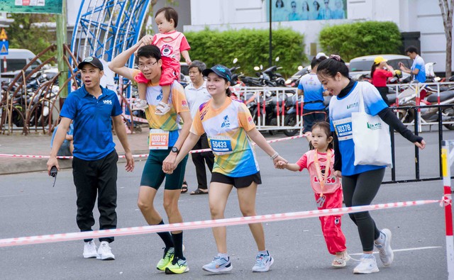 Trên 6.000 VĐV tham gia giải Marathon - Cà Mau 2023- Ảnh 11.