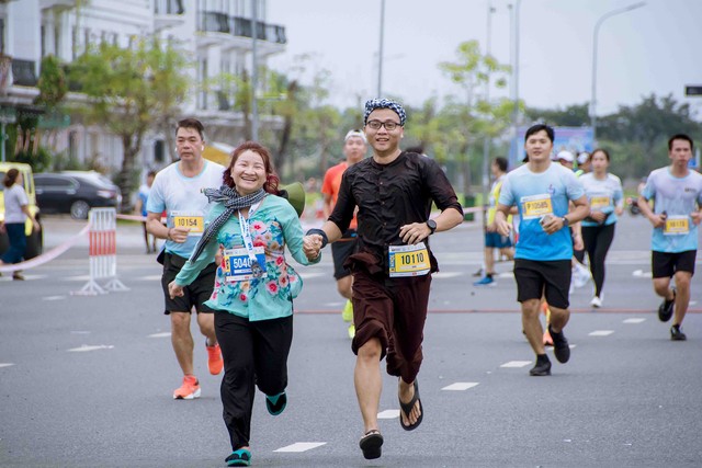 Trên 6.000 VĐV tham gia giải Marathon - Cà Mau 2023- Ảnh 12.