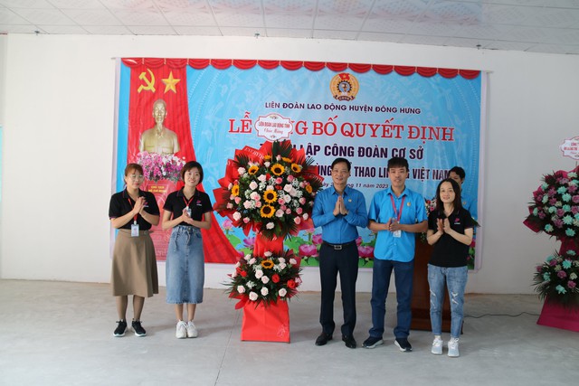 Thái Bình: Thành lập mới Công đoàn cơ sở công ty TNHH đồ dùng thể thao LiHong- Ảnh 1.