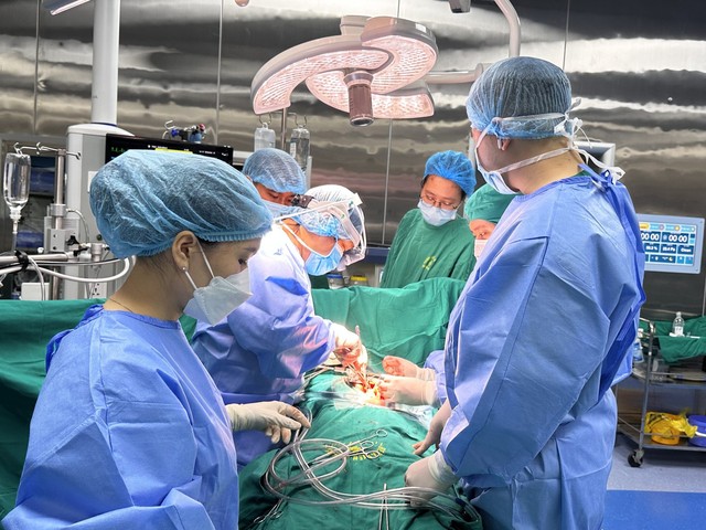 Bệnh viện ĐK Thanh Hóa: Tiếp tục duy trì và phát triển các kỹ thuật chuyên sâu chuyên ngành Ngoại Tim mạch – Lồng ngực - Ảnh 1.