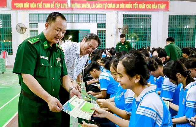 BĐBP tỉnh Kiên Giang: Tuyên truyền công tác biên giới và cuộc thi “Tìm hiểu Luật Biên phòng Việt Nam”- Ảnh 5.