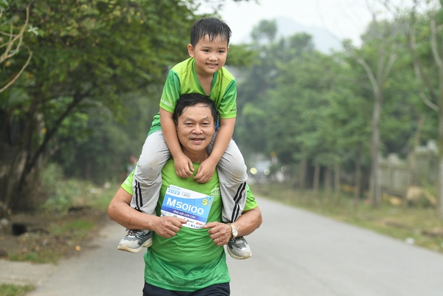 Hơn 1.000 người tham gia "Thanh Hóa City Trail 2023 - Khám phá danh thắng Hàm Rồng"- Ảnh 3.