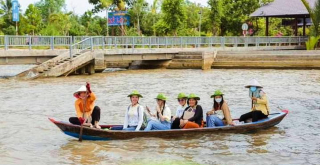 Sinh viên Lào - Campuchia: Tham gia hành trình về nguồn tại căn cứ Khu ủy Sài Gòn - Gia Định- Ảnh 2.