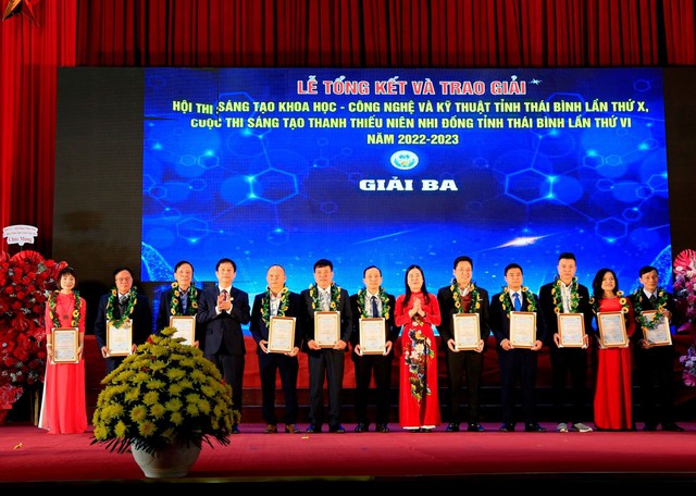Thái Bình:  Trao giải cho 54 công trình, giải pháp sáng tạo khoa học, công nghệ và kỹ thuật - Ảnh 3.