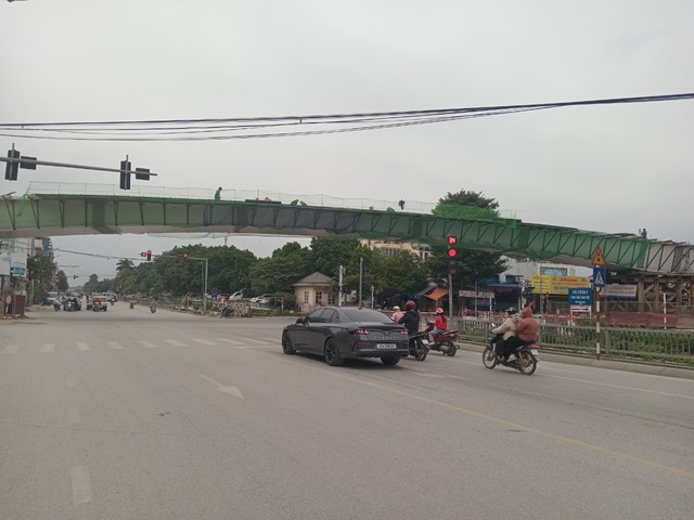 Thái Nguyên: Sẽ thông xe kỹ thuật cầu vượt đường sắt Hà Nội - Thái Nguyên trước Tết- Ảnh 1.