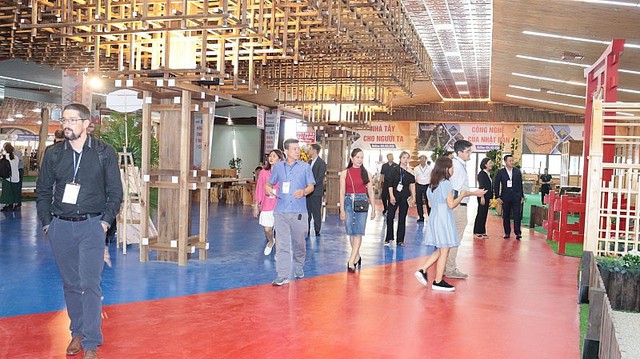 Sắp diễn ra Lễ hội mua sắm Tết Giáp Thìn trong ngành gỗ- Ảnh 1.
