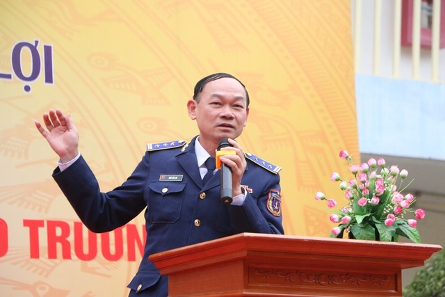 Hà Đông (Hà Nội): Trường THPT Lê Lợi trao tặng 3.500 lá Quốc kỳ cho các chiến sĩ hải đảo Trường Sa- Ảnh 3.