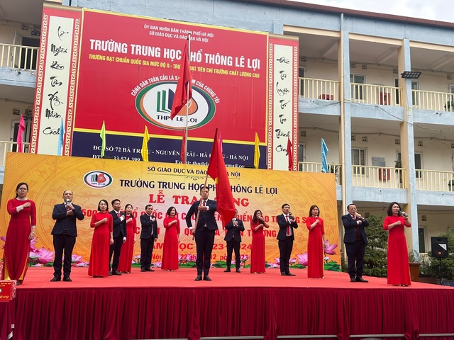 Hà Đông (Hà Nội): Trường THPT Lê Lợi trao tặng 3.500 lá Quốc kỳ cho các chiến sĩ hải đảo Trường Sa- Ảnh 7.
