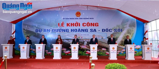 Quảng Ngãi công bố quy hoạch tỉnh và khởi công dự án đường Hoàng Sa - Dốc Sỏi- Ảnh 1.