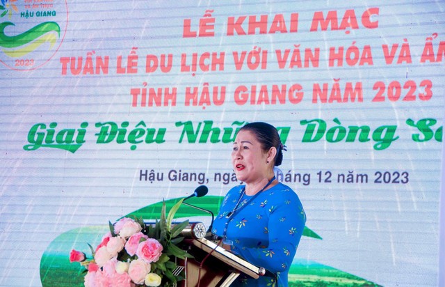 Phó Giám đốc Sở Văn hóa, Thể thao và Du lịch tỉnh Hậu Giang Nguyễn Thị Lý phát biểu khai mạc.