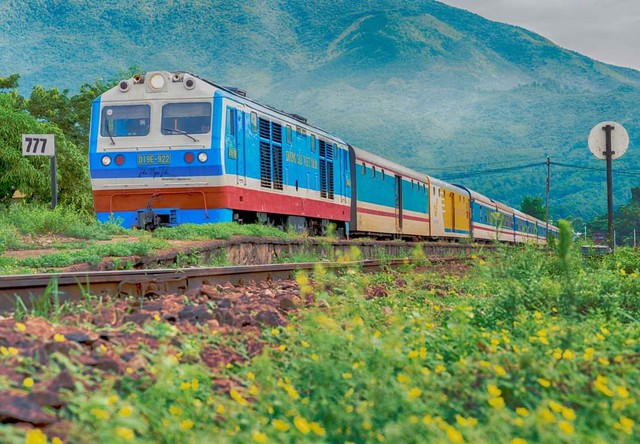 Đường sắt Hà Nội chạy tăng cường phục vụ Tết Dương lịch 2024- Ảnh 1.