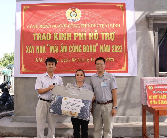Thái Bình: Công đoàn ngành Công thương trao kinh phí hỗ trợ xây nhà mái ấm- Ảnh 3.
