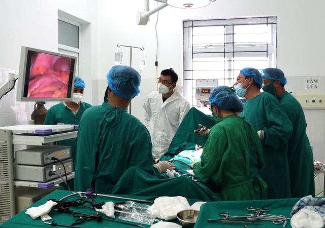 Trung tâm Y tế huyện Sìn Hồ: Điểm tựa vững chắc về chăm sóc và bảo vệ sức khỏe nhân dân vùng cao biên giới - Ảnh 2.