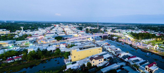 Diện mạo đô thị thị trấn Vĩnh Thuận ngày càng xứng tầm đô thị loại IV.
