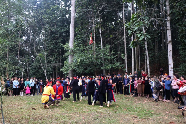 Thái Nguyên: Cộng đồng người Sán Chay ở huyện Phú Lương tổ chức Lễ hội Cầu mùa năm 2023 - Ảnh 3.
