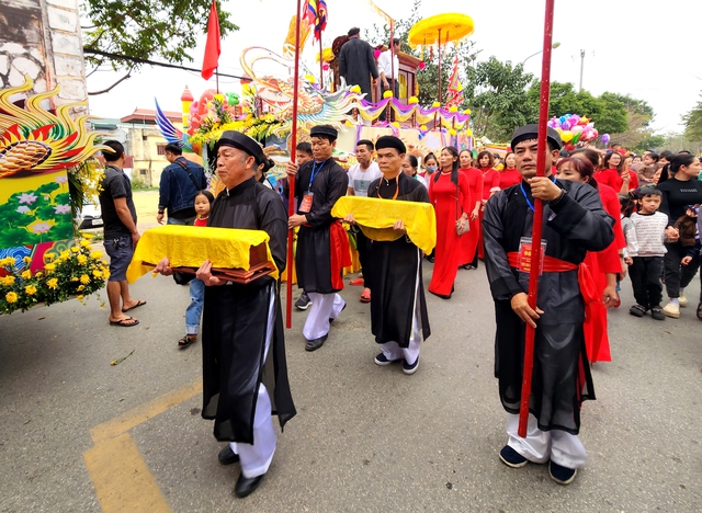 Đại lễ rước sắc và yên vị Long ngai Thành Hoàng làng Ngô Sài - Ảnh 1.