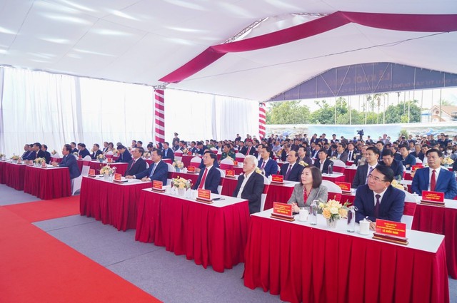 Khởi công Dự án đầu tư xây dựng cầu Lại Xuân, mở hướng phát triển mới trên vùng Đông Bắc - Ảnh 1.