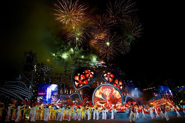 Lễ hội Hoa Phượng Đỏ - Hải Phòng 2023 với chủ đề “Hải Phòng – Tỏa sáng miền cửa biển” - Ảnh 1.