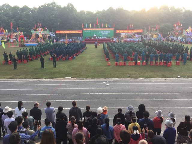 Huyện Long Thành: (Đồng Nai) long trọng tổ chức Lễ giao nhận quân năm 2023 - Ảnh 1.
