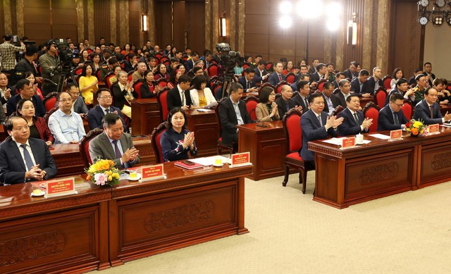 Trao giải báo chí về xây dựng Đảng và hệ thống chính trị của thành phố Hà Nội lần thứ V - Ảnh 1.