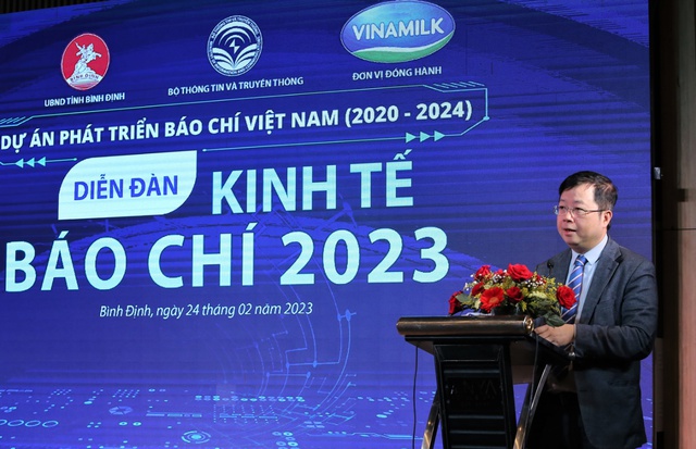 Dự án phát triển báo chí Việt Nam và Vinamilk tổ chức diễn đàn kinh tế báo chí 2023 - Ảnh 1.