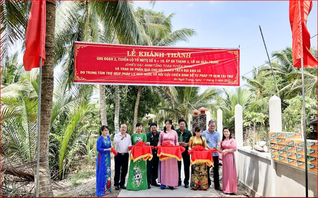 Hội CCB- Trung tâm TGPLNN TP. Hồ Chí Minh: Hỗ trợ kinh phí xây dựng tuyến lộ Tổ nhân dân tự quản  - Ảnh 1.