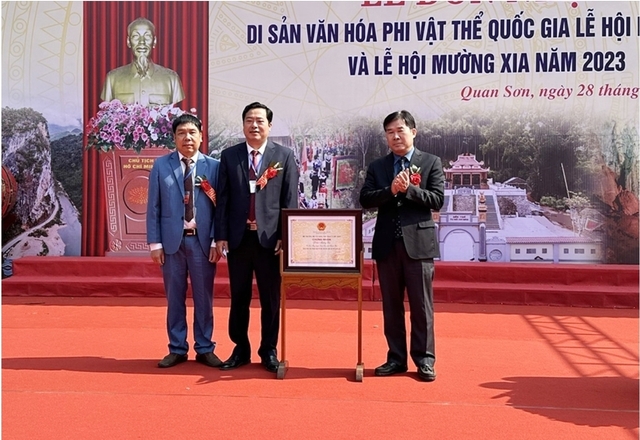 Huyện Quan Sơn (Thanh Hóa): Đón nhận Di sản văn hóa phi vật thể Quốc gia Lễ hội Mường Xia - Ảnh 1.