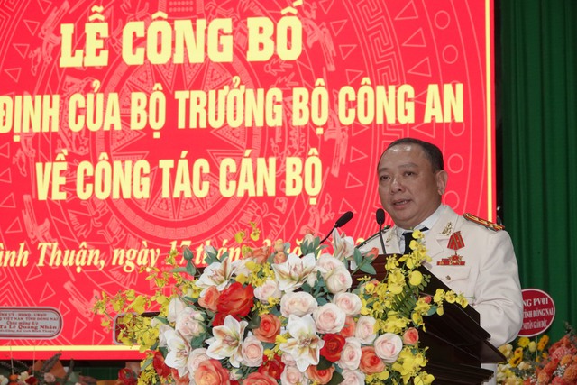 Đại tá Lê Quang Nhân phát biểu tại buổi lễ khi nhận nhiệm vụ mới
